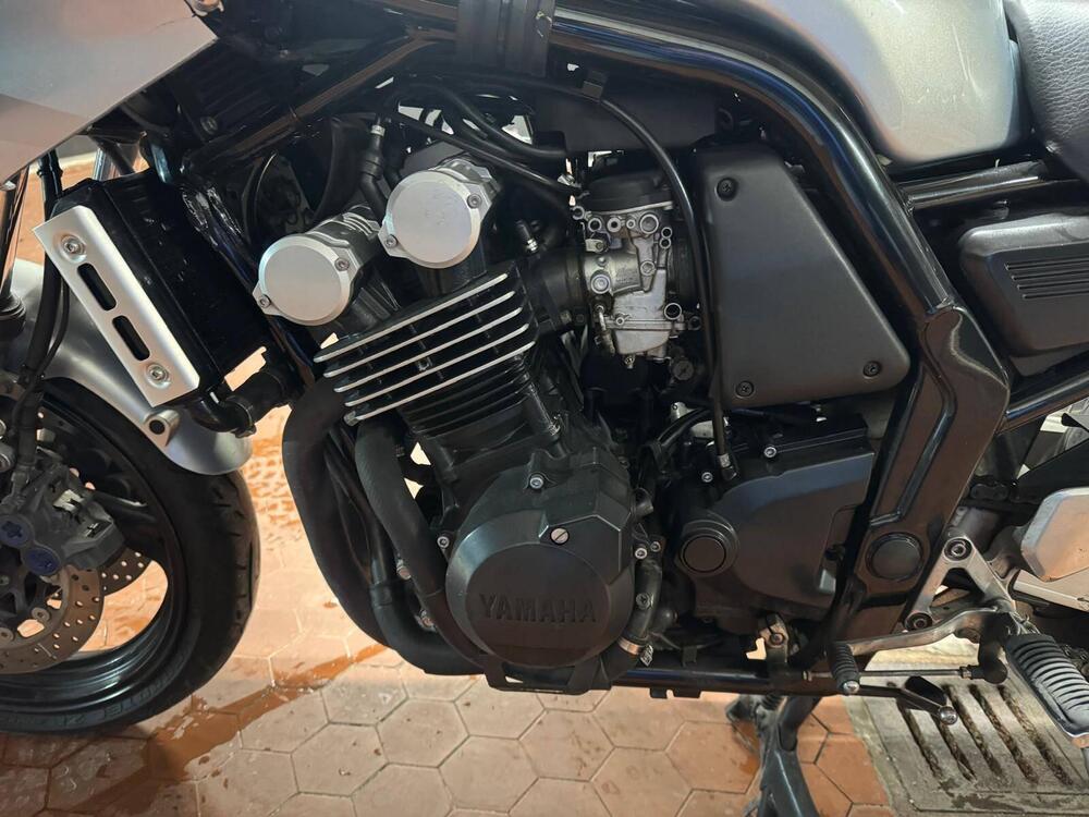 Yamaha FZS 600 Fazer (2002 - 03) (12)