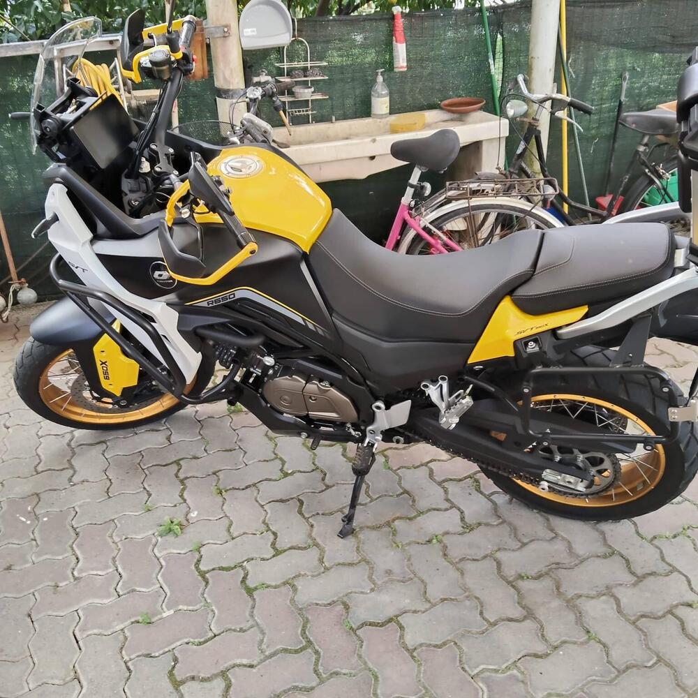 QJ Motor SVT 650 X (2024) (3)