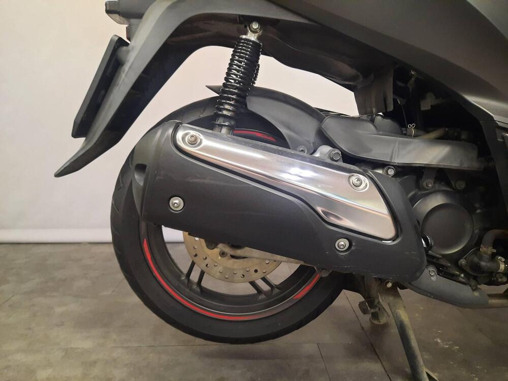 Honda SH 300 i ABS (2016 - 20) (3)