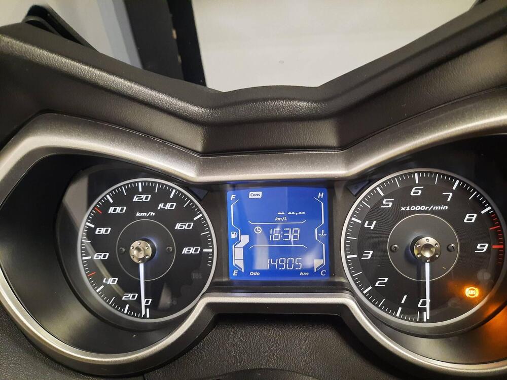 Yamaha X-Max 400 ABS (2017 - 20) (9)