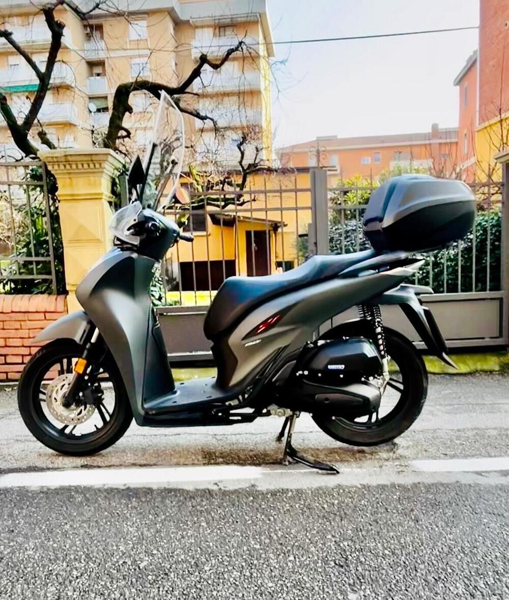 Honda SH 150i Sport (2022 - 23) (2)
