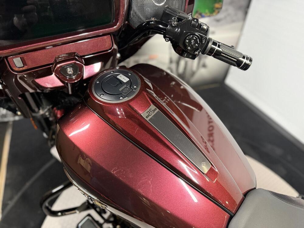 Harley-Davidson CVO Street Glide (2024) (16)