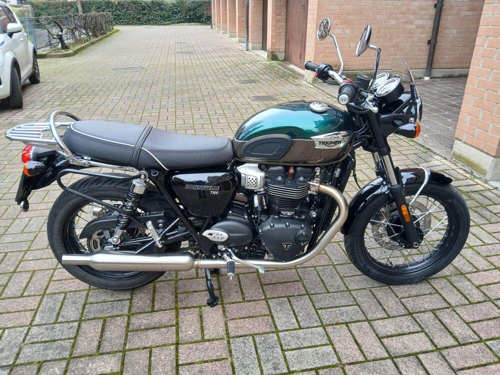 Triumph Bonneville T100 Stealth Edition (2024) (2)