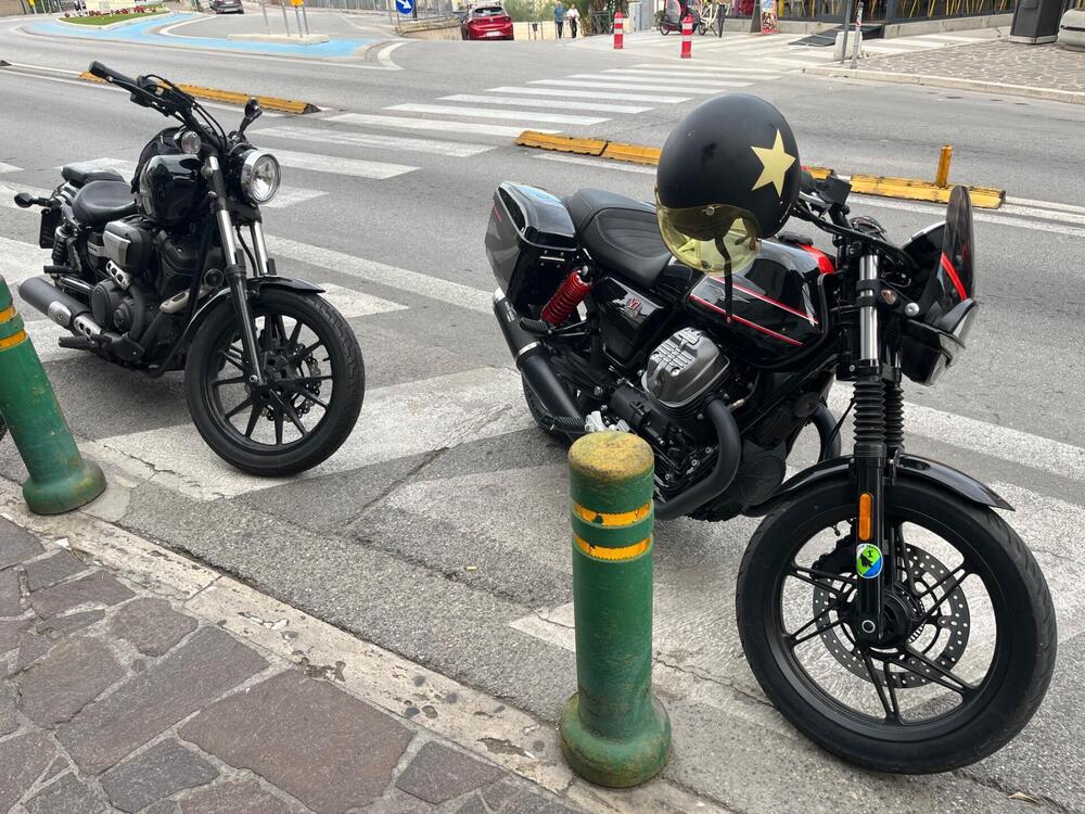 Moto Guzzi V7 Stone Special Edition (2022 - 25) (4)