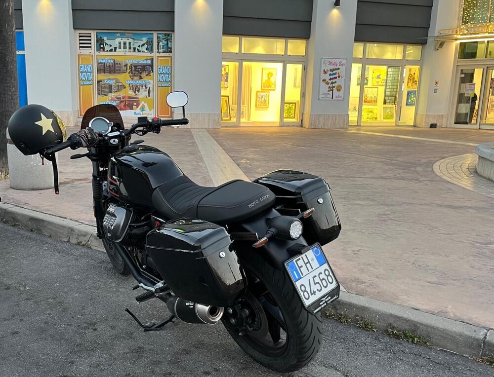 Moto Guzzi V7 Stone Special Edition (2022 - 25) (8)