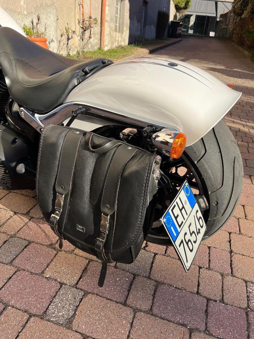 Harley-Davidson 1690 Breakout (2013 - 17) - FXSB (4)