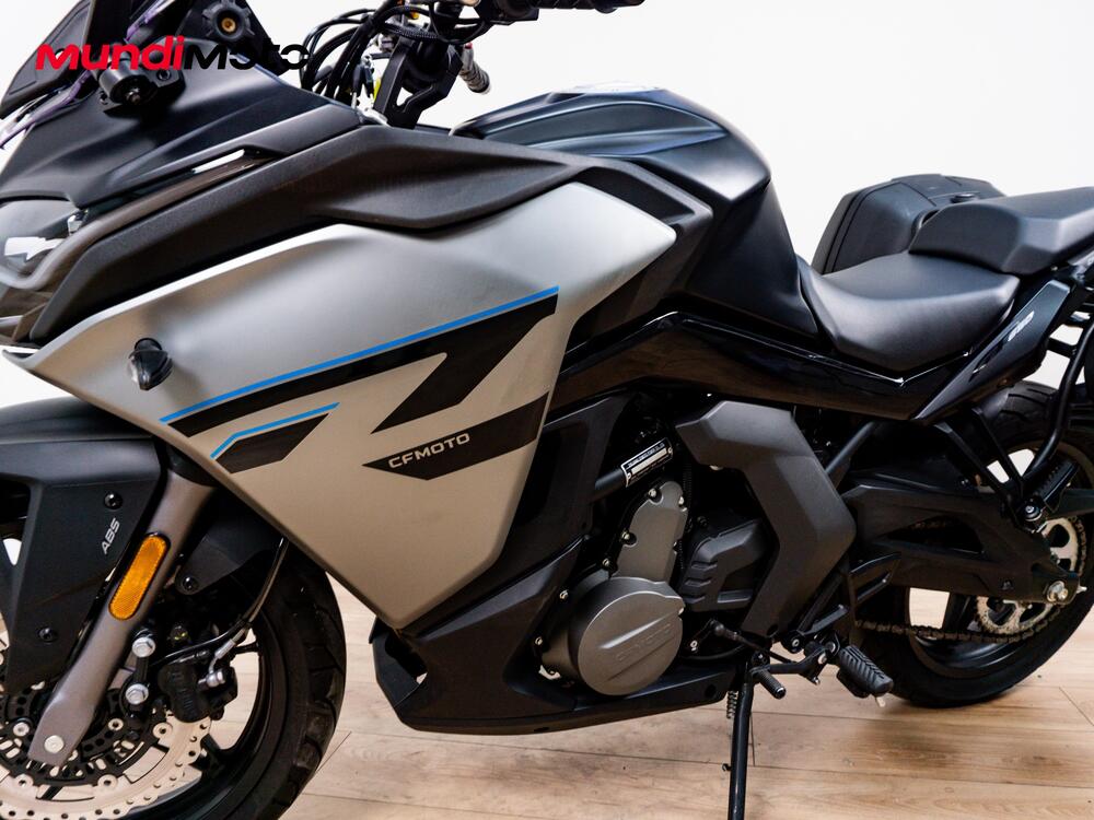 CFMOTO 650GT (2021 - 26) (9)