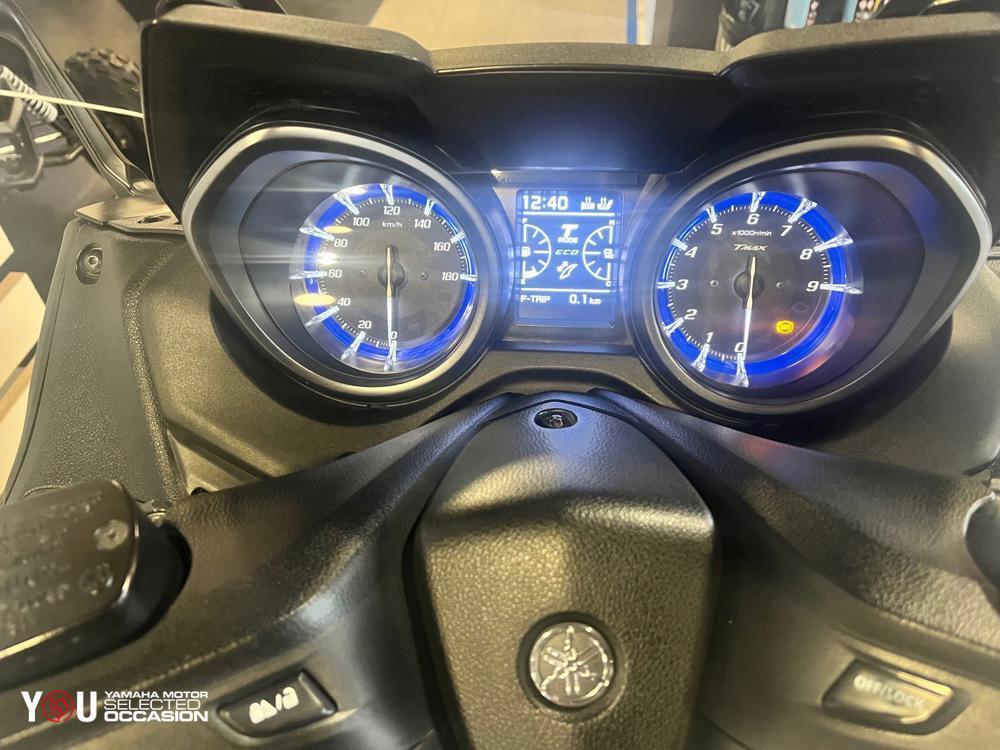 Yamaha T-Max 560 Tech Max (2021) (6)