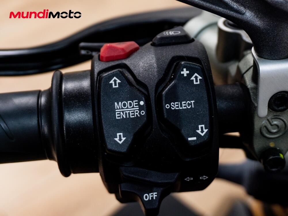 Ducati Streetfighter V4 1100 S (2021 - 22) (14)