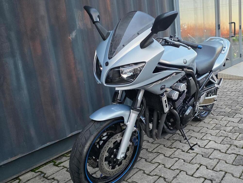 Yamaha FZ6 Fazer (2004 - 07) (4)
