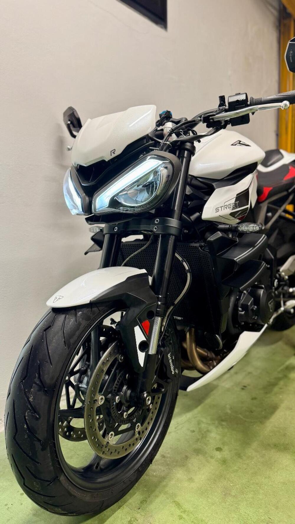 Triumph Street Triple 765 R (2023 - 26)