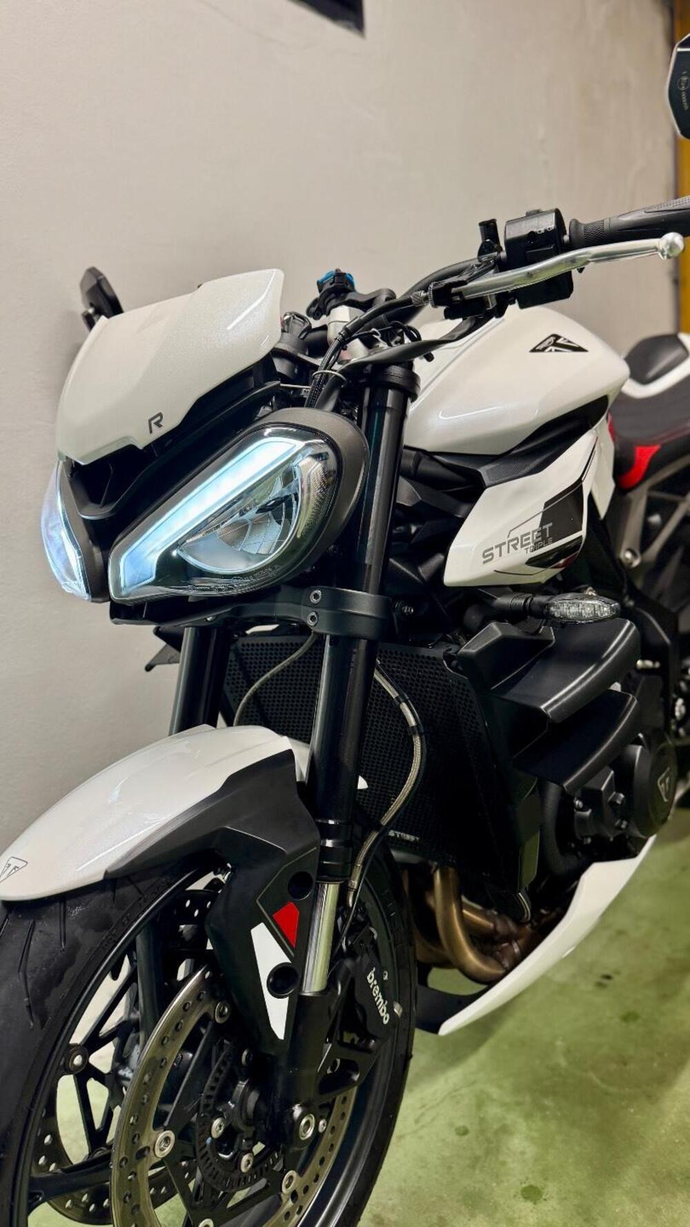 Triumph Street Triple 765 R (2023 - 26) (10)