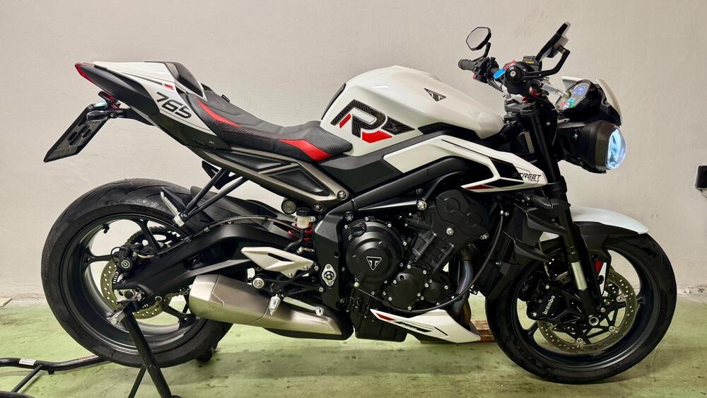 Triumph Street Triple 765 R (2023 - 26) (12)