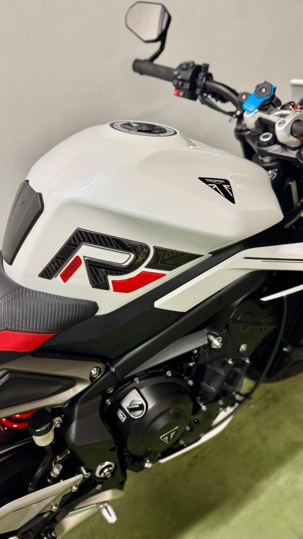 Triumph Street Triple 765 R (2023 - 26) (14)