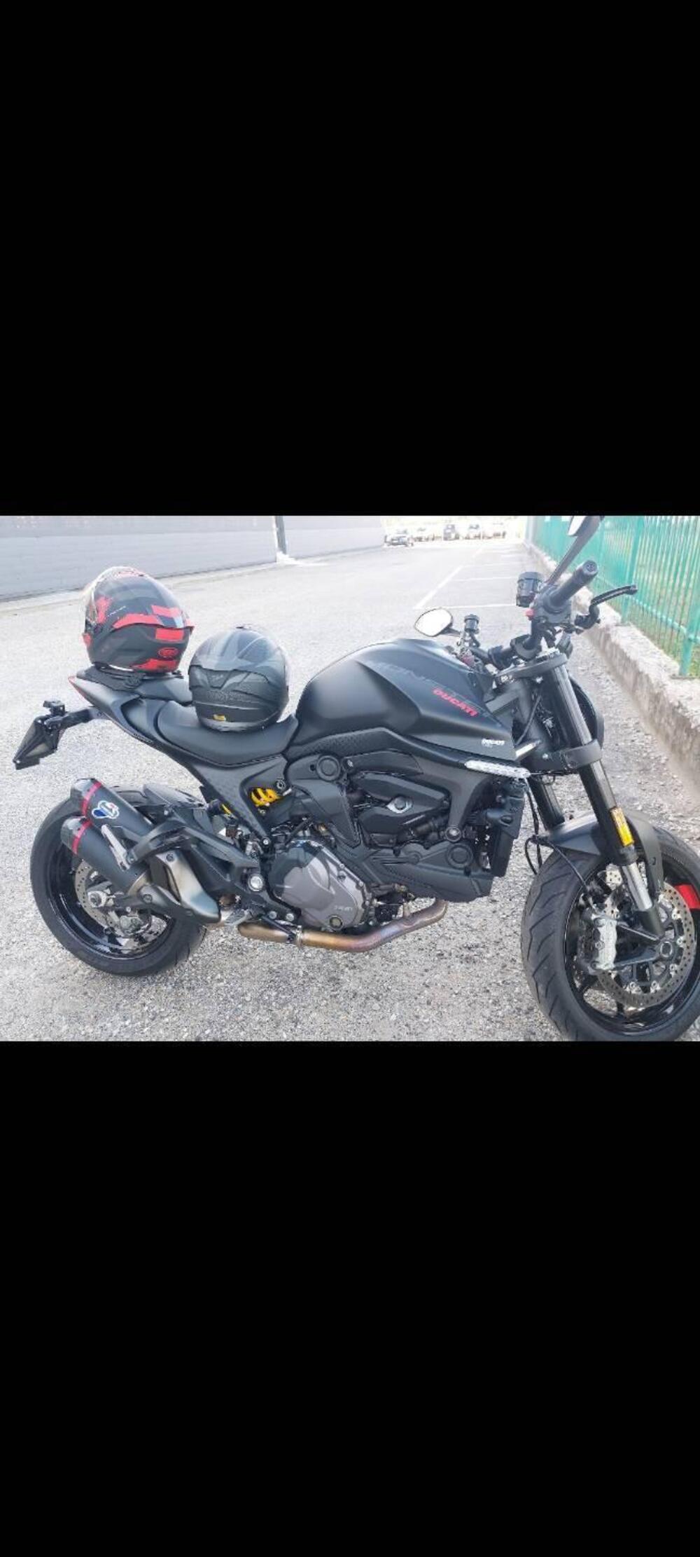 Ducati Monster 937 + (2021 - 25)