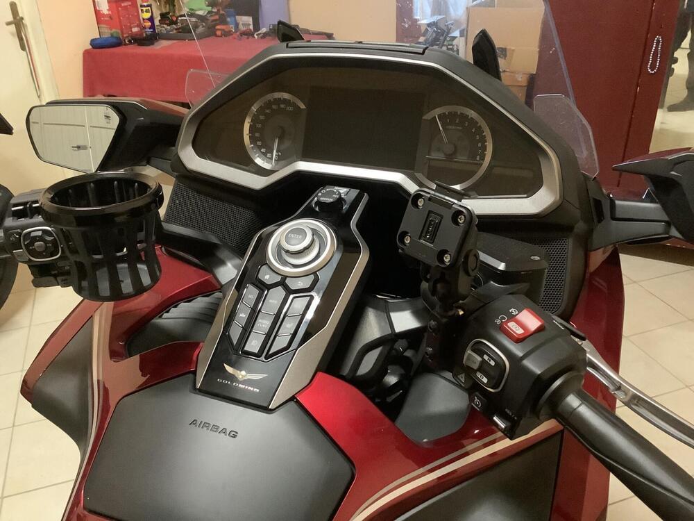 Honda GL 1800 Gold Wing Tour DTC (2018 - 20) (10)