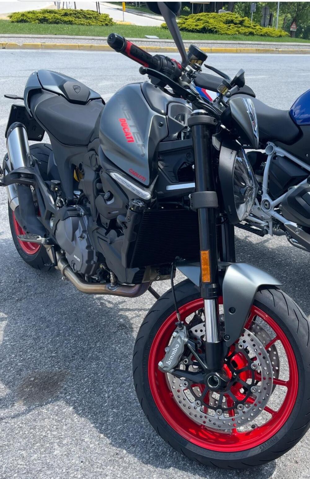 Ducati Monster 937 + (2021 - 25)