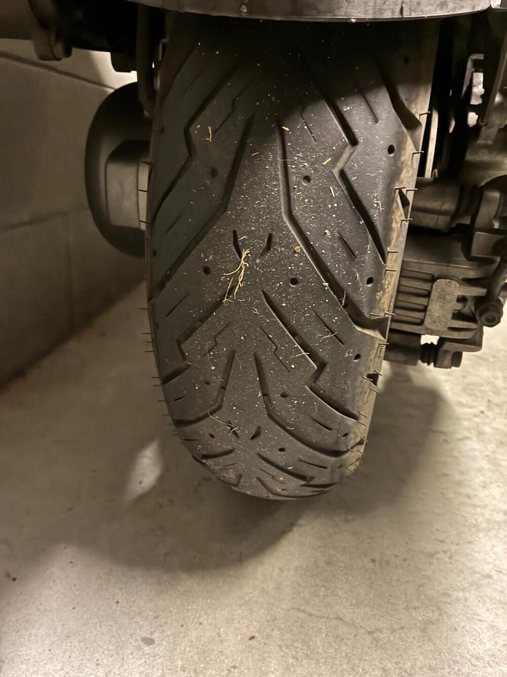 Kymco G-Dink 300i (2011 - 17) (9)