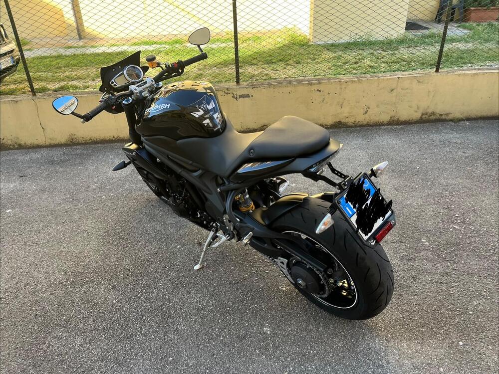 Triumph Speed Triple 1050 R ABS (2016 - 17) (4)