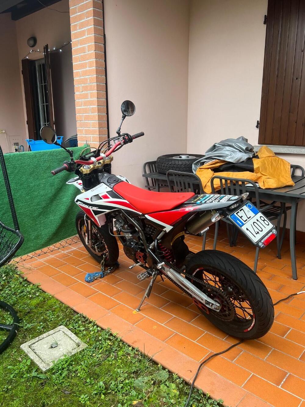 Fantic Motor Motard 125 Performance 4t (2020) (4)