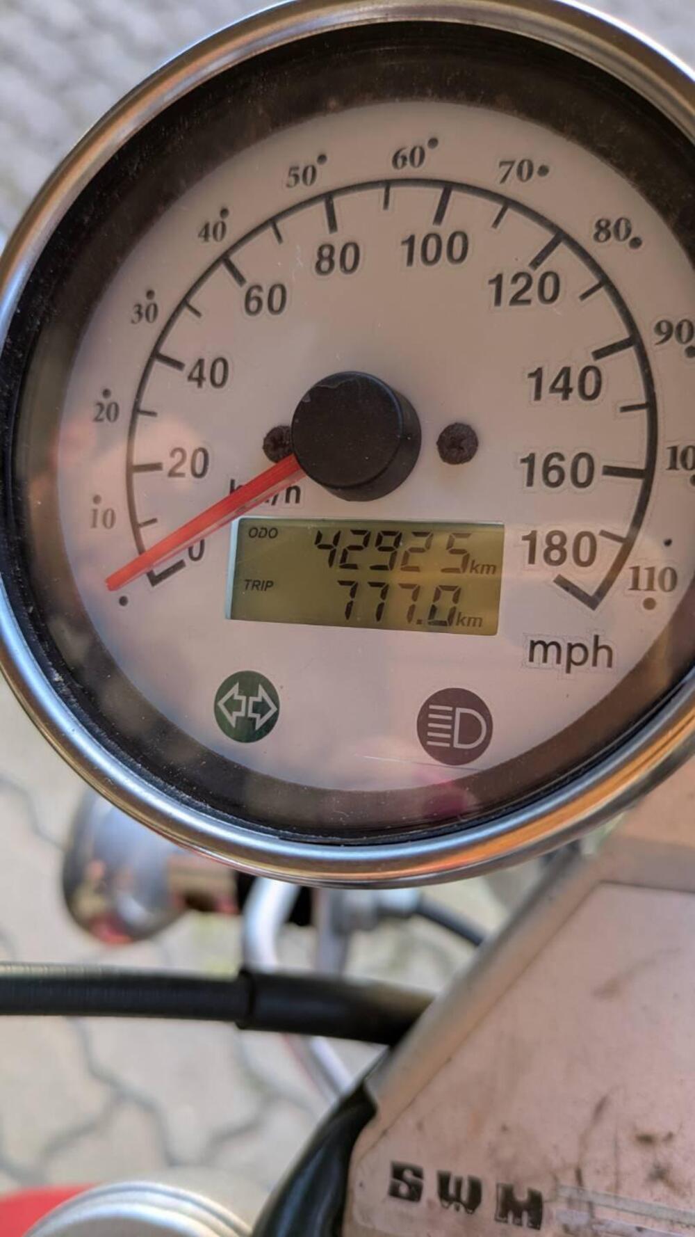 Swm Silver Vase 440 (2015 - 16) (4)