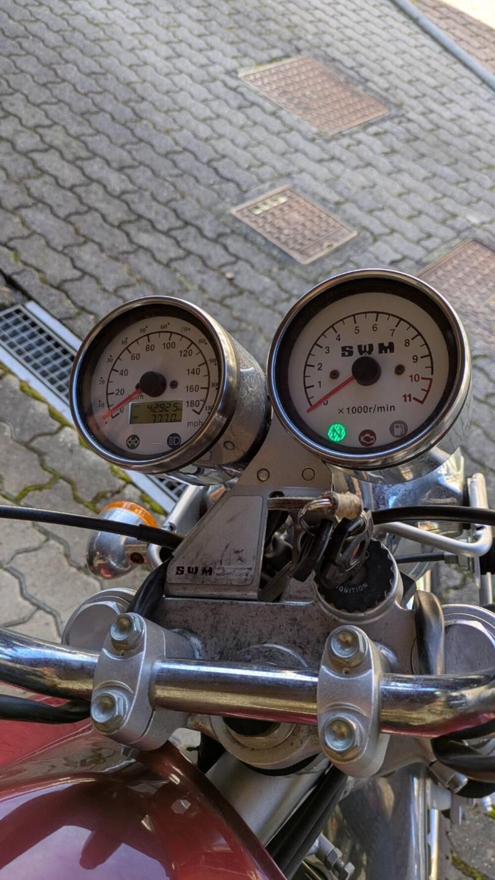 Swm Silver Vase 440 (2015 - 16) (5)