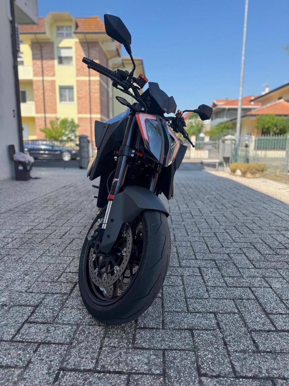 KTM 1290 Super Duke R (2021) (5)
