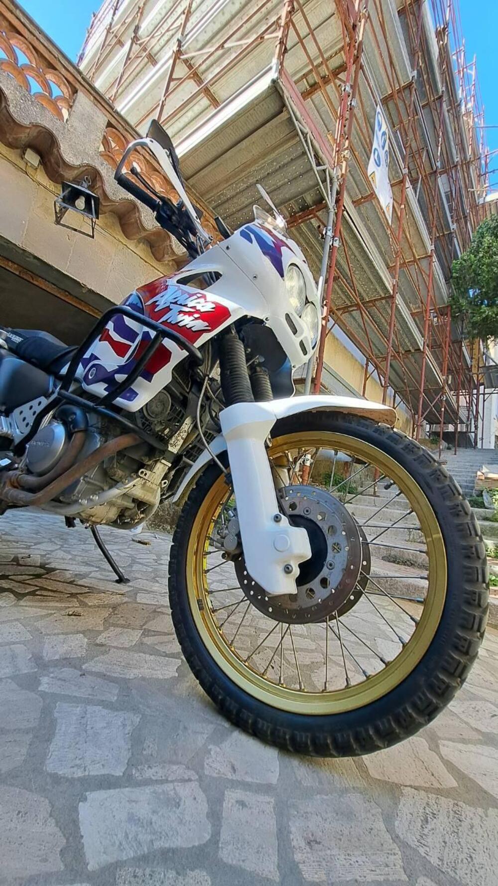 Honda Africa Twin XRV 750 (1996 - 02) (2)