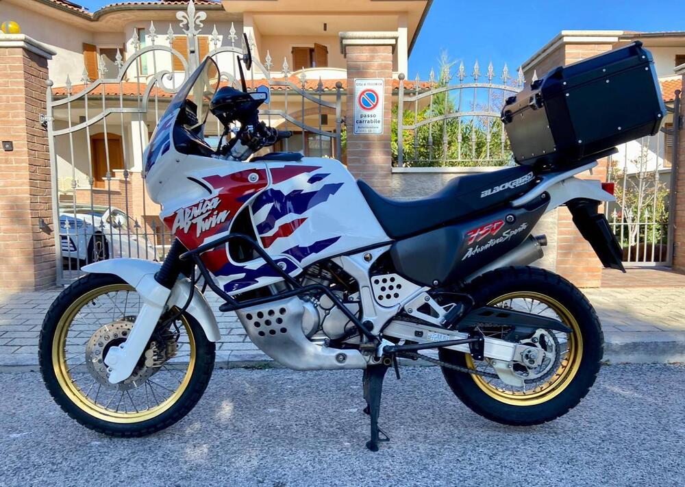 Honda Africa Twin XRV 750 (1996 - 02) (11)