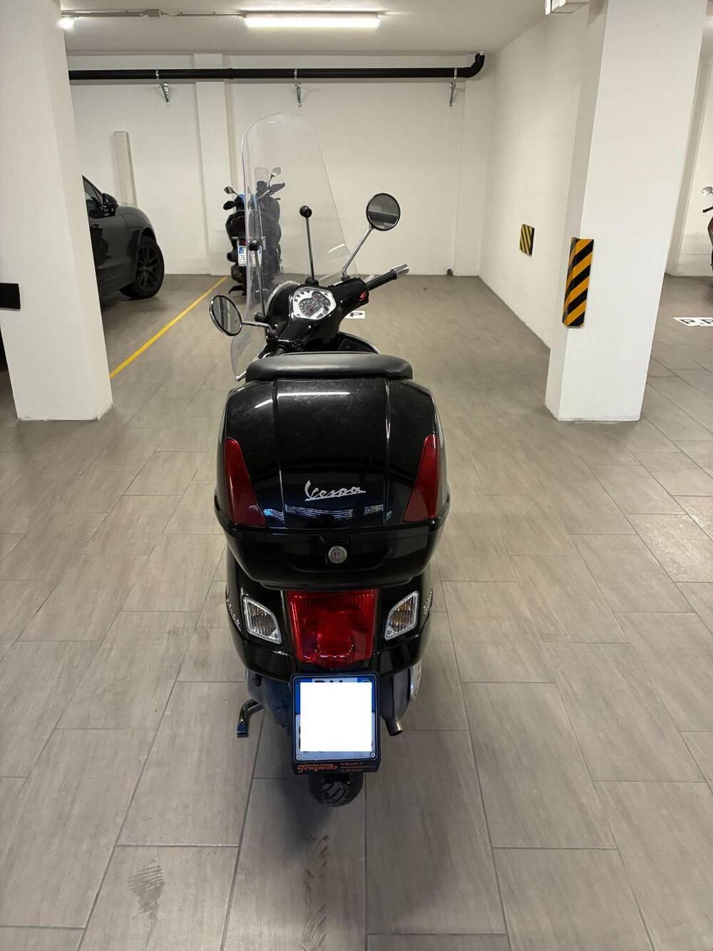 Vespa GTS 300 (2010 - 14) (2)