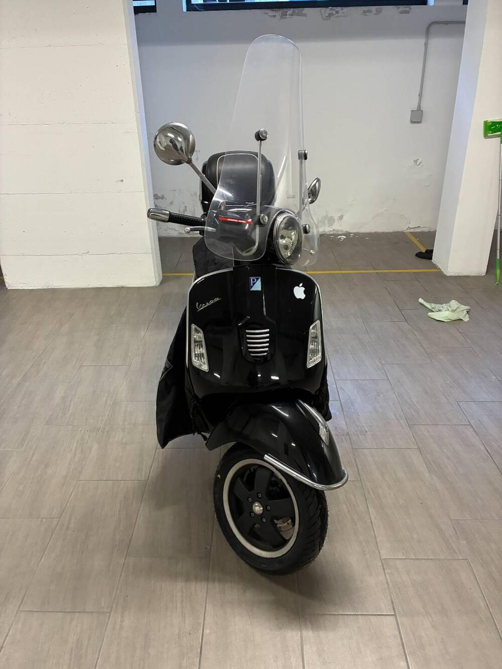 Vespa GTS 300 (2010 - 14) (3)