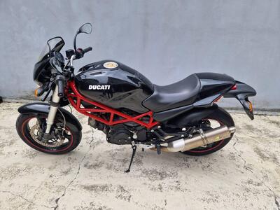 Ducati Monster 695 (2006 - 08) usata