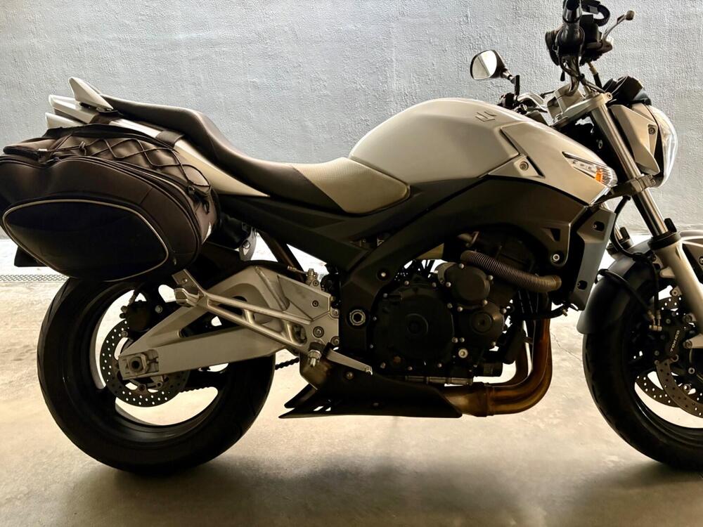 Suzuki GSR 600 (2006 - 11) (7)