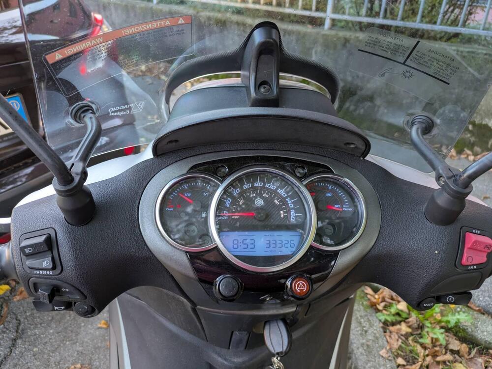 Piaggio Beverly 300 S i.e. ABS-ASR (2016 - 20) (9)