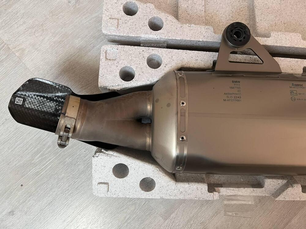 SILENZIATORE SPORT AKRAPOVIC BMW R1250 GS/ GS ADV (3)