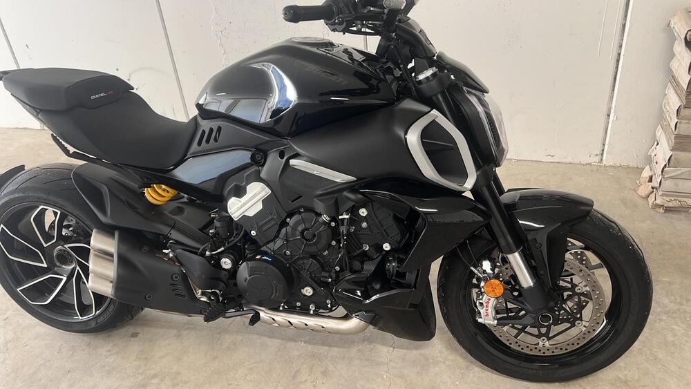 Ducati Diavel V4 (2023 - 26) (2)
