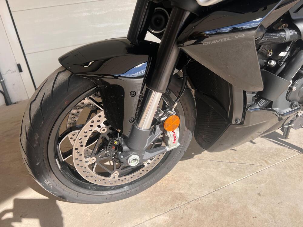 Ducati Diavel V4 (2023 - 26) (9)