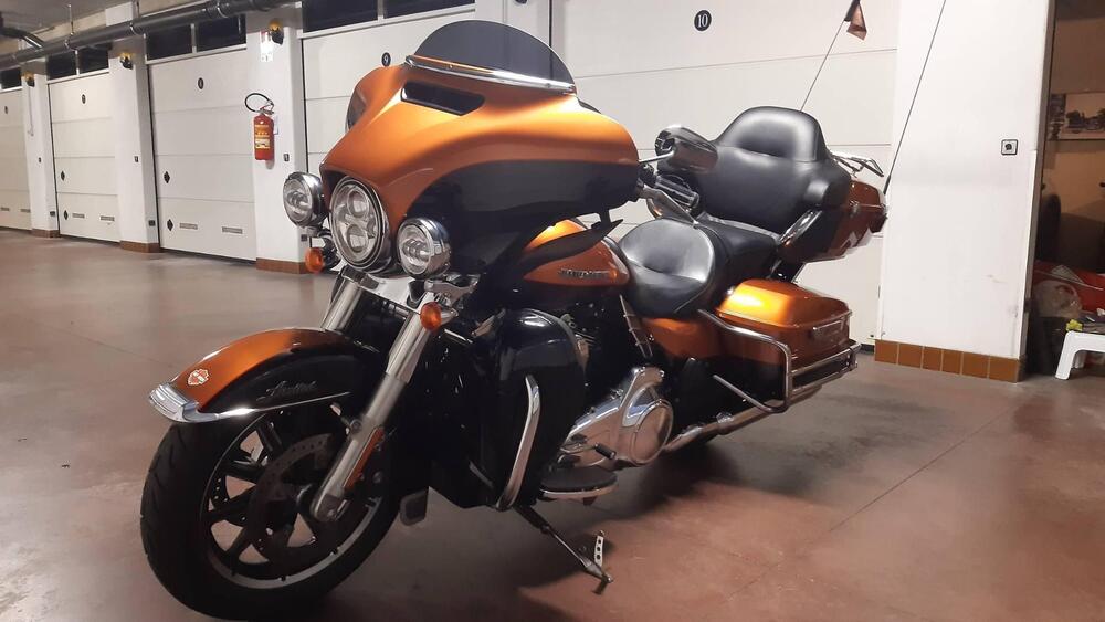 Harley-Davidson 1690 Electra Glide Ultra Limited Low (2014 - 16) - FLHTKL (3)