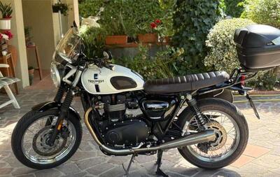 Triumph Street Twin 900 (2017 - 18) usata