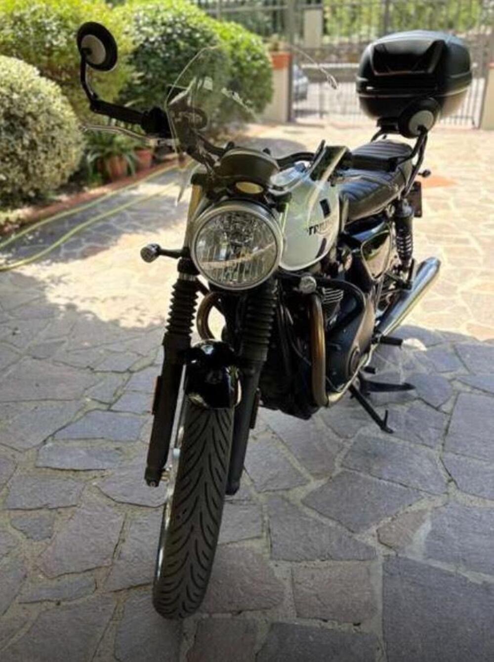 Triumph Street Twin 900 (2017 - 18) (3)