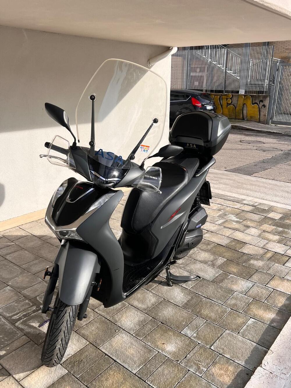 Honda SH 125i Sport (2022 - 23) (4)