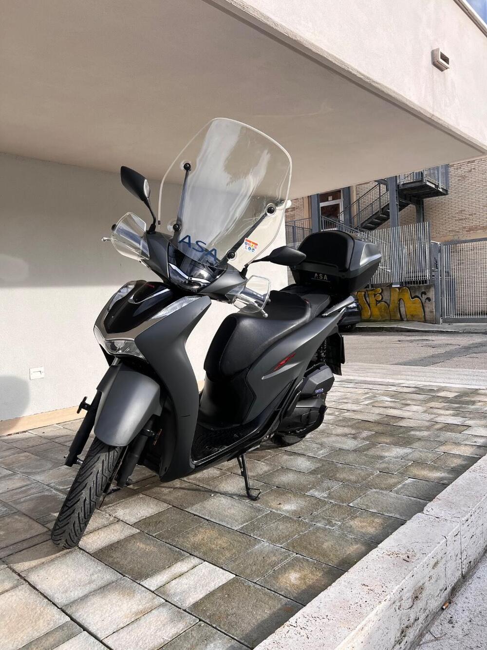 Honda SH 125i Sport (2022 - 23) (17)