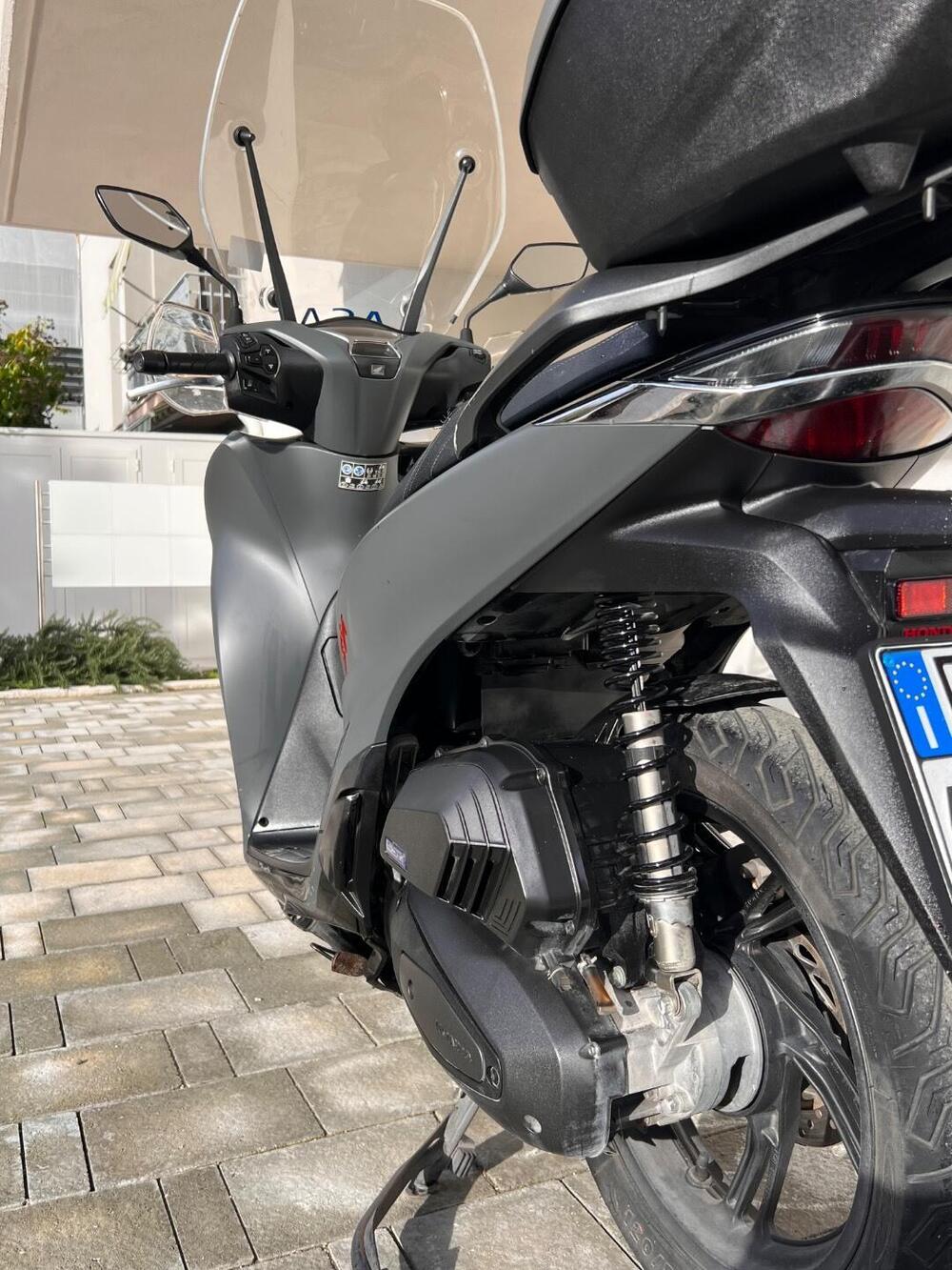 Honda SH 125i Sport (2022 - 23) (19)