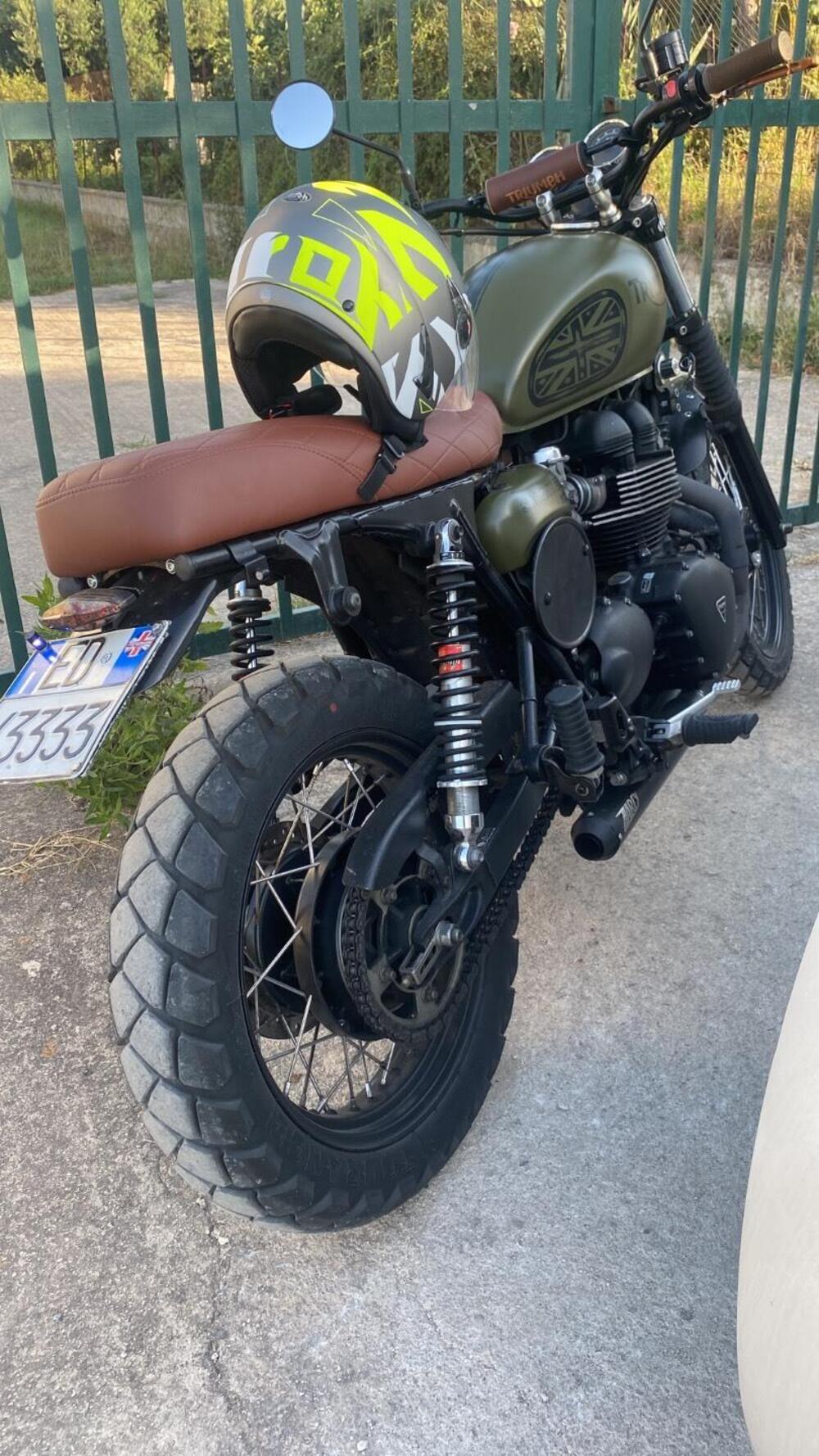 Triumph Scrambler (2006 - 17) (2)