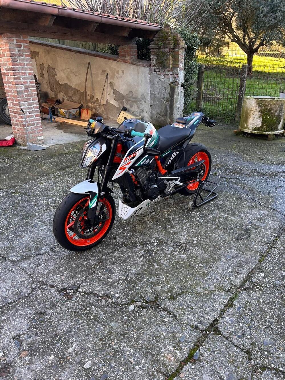 KTM 890 Duke R (2021) (5)