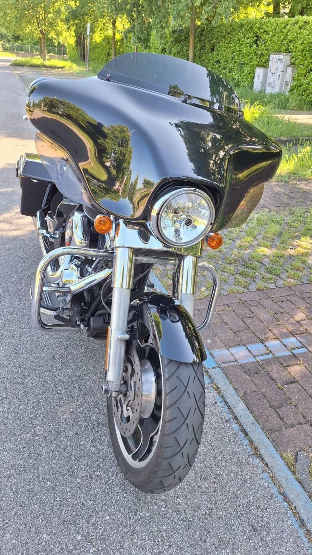 Harley-Davidson 1690 Street Glide (2011 - 13) - FLHX (2)