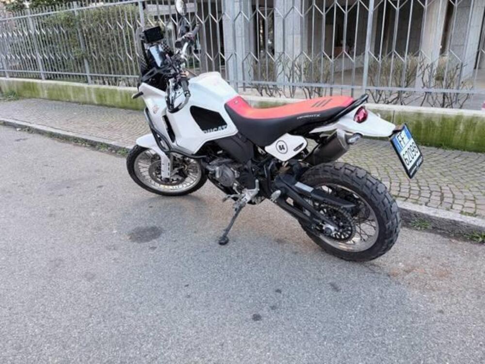 Ducati DesertX (2022 - 25) (2)