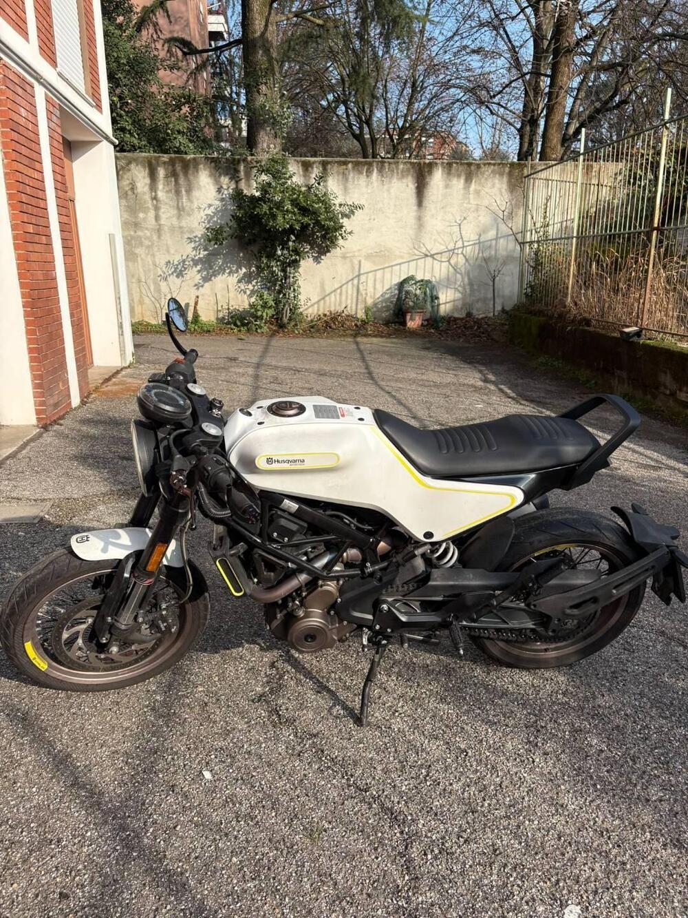 Husqvarna Vitpilen 401 (2018 - 19) (2)