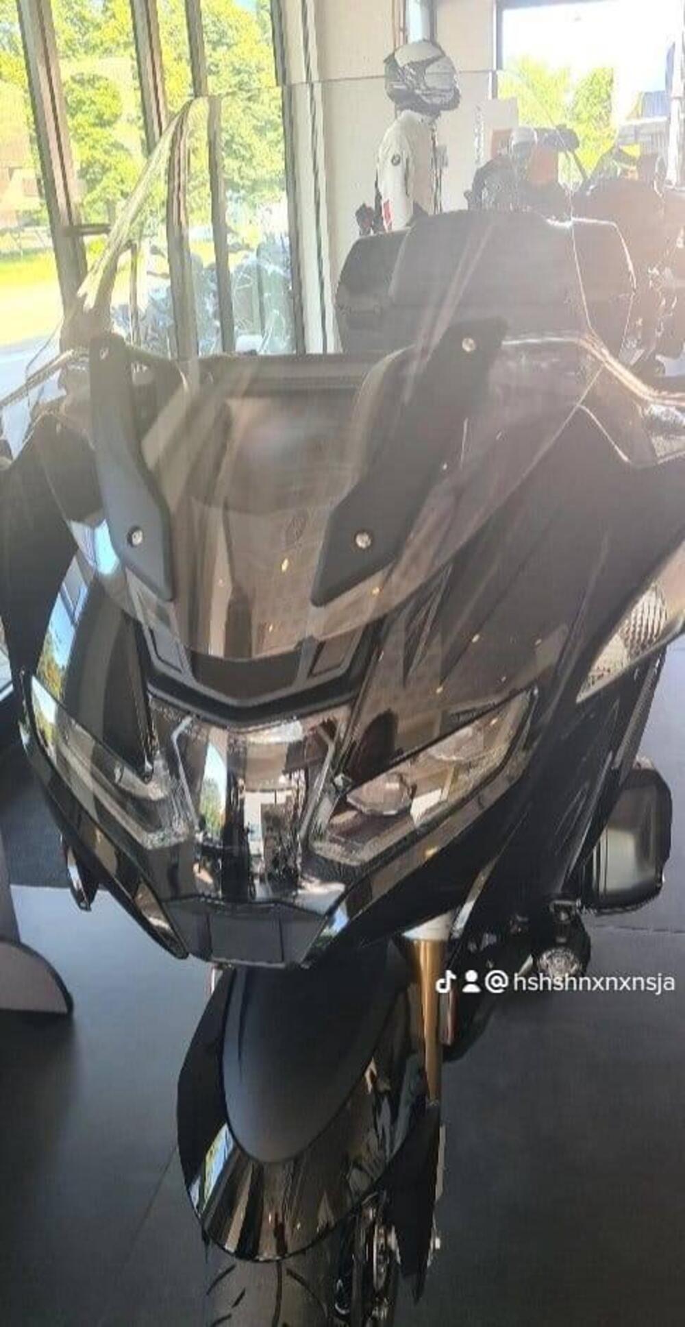 Bmw R 1250 RT (2021 - 25) (2)