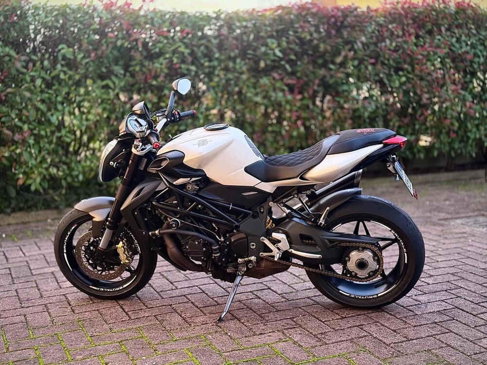 MV Agusta Brutale 920 (2011 - 12) (2)